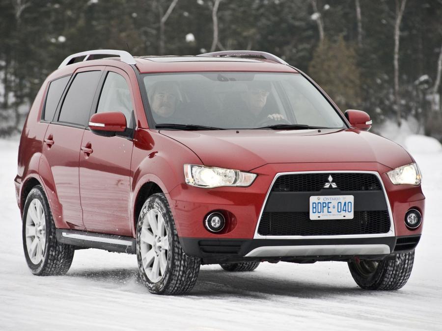  Mitsubishi Outlander 2009 года  (US) (фото 30 из 41)